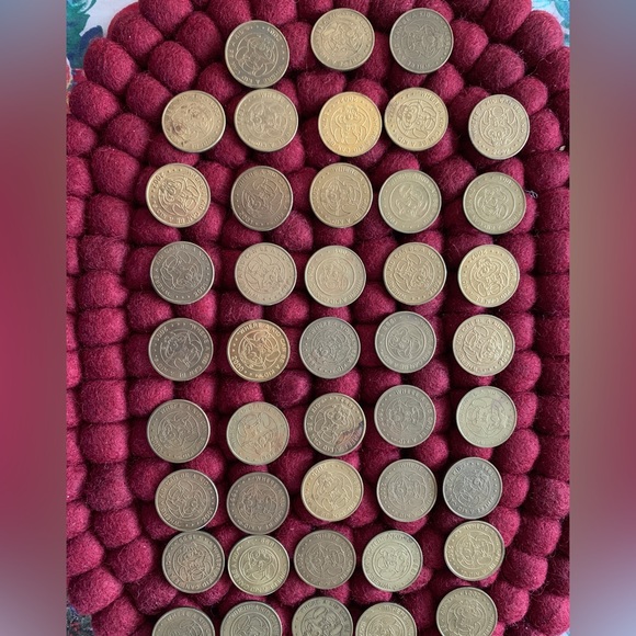 Chuckie Cheese tokens, 43 in all, various years - Picture 1 of 2